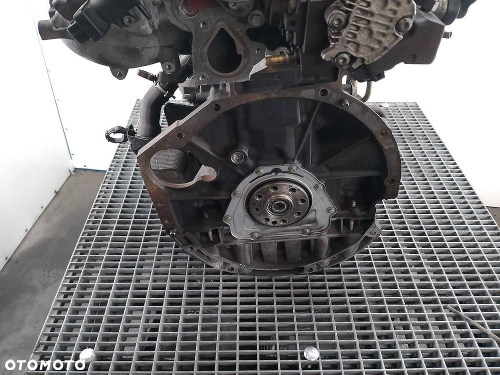 SILNIK RENAULT LAGUNA III M9RN744 2.0 DCI - 10