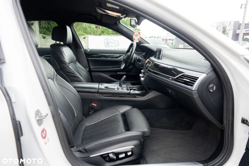 BMW Seria 7 730d xDrive - 23