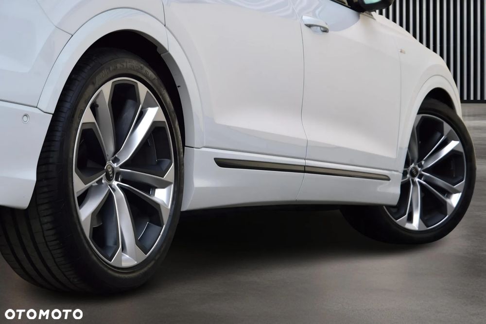 Audi Q8 55 TFSI mHEV Quattro Tiptronic - 11