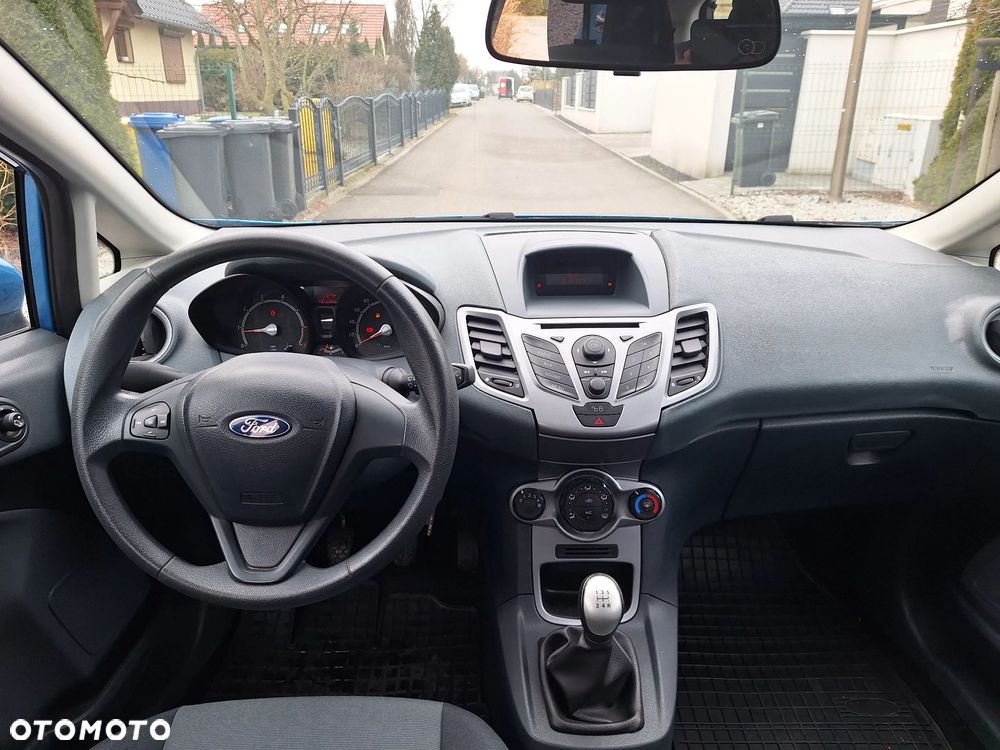 Ford Fiesta - 8