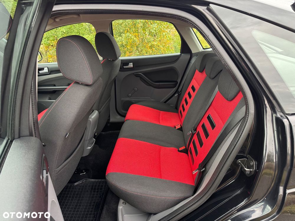 Ford Focus - 8