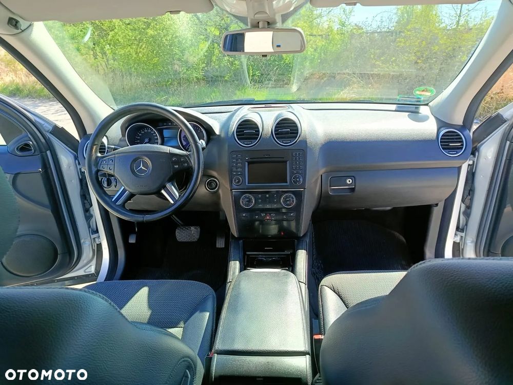 Mercedes-Benz ML - 9