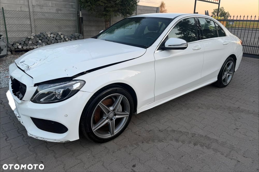 Mercedes-Benz Klasa C 220 d 4Matic 9G-TRONIC AMG Line - 13