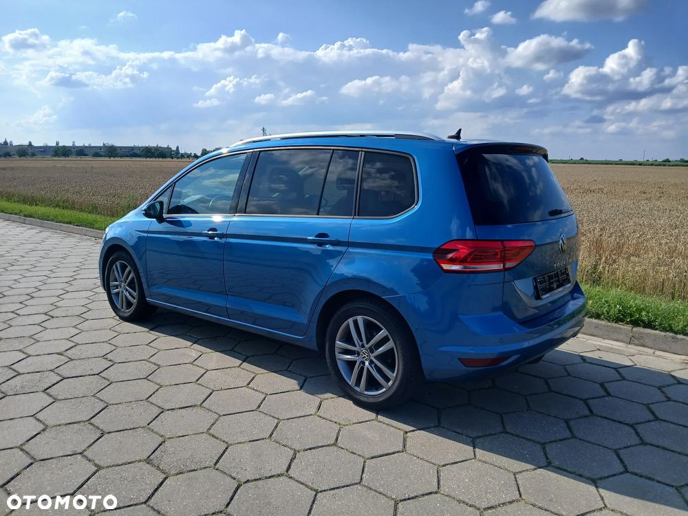 Volkswagen Touran 2.0 TDI SCR Comfortline - 23
