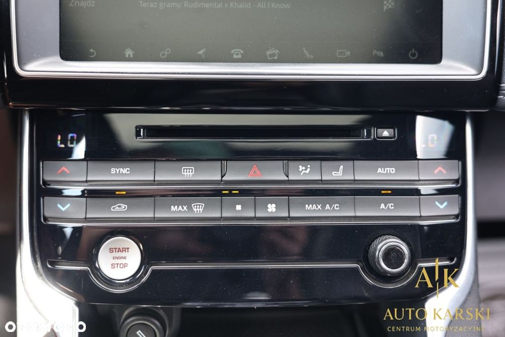 Jaguar XE - 24