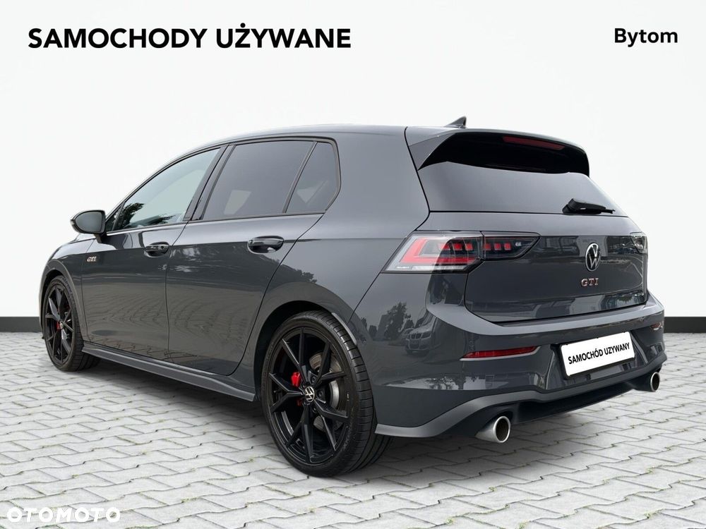 Volkswagen Golf - 9