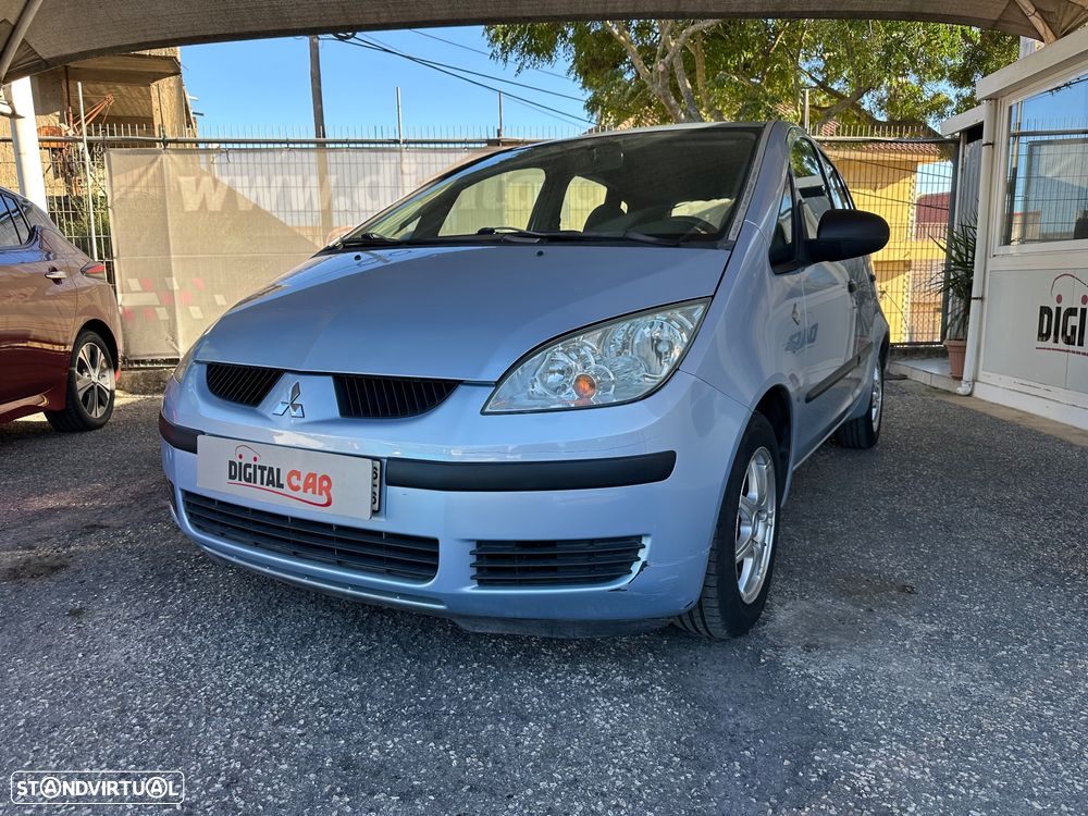 Mitsubishi Colt 2006 photo 2