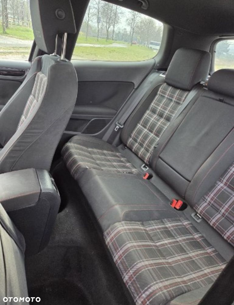 Volkswagen Golf 2.0 TSI GTI - 7