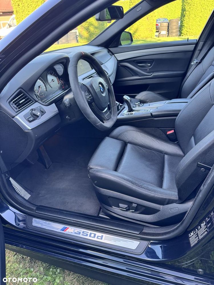 BMW Seria 5 M550d xDrive - 24
