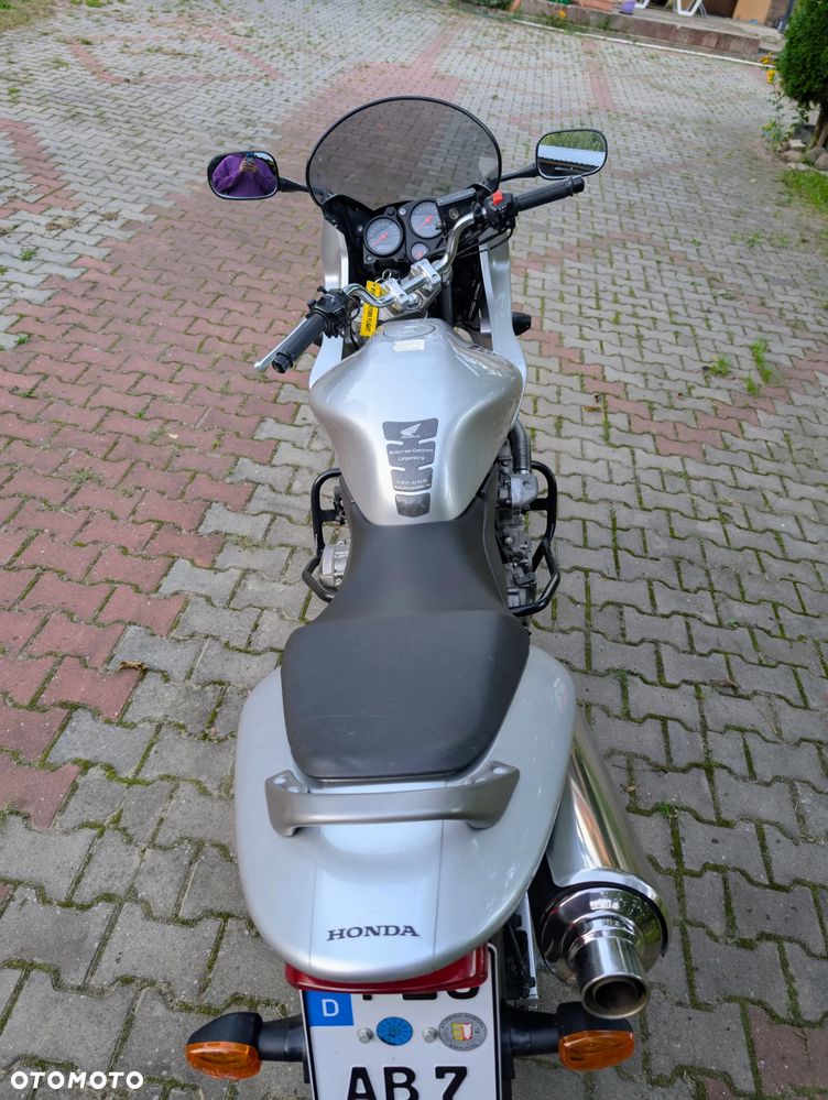 Honda Hornet - 9