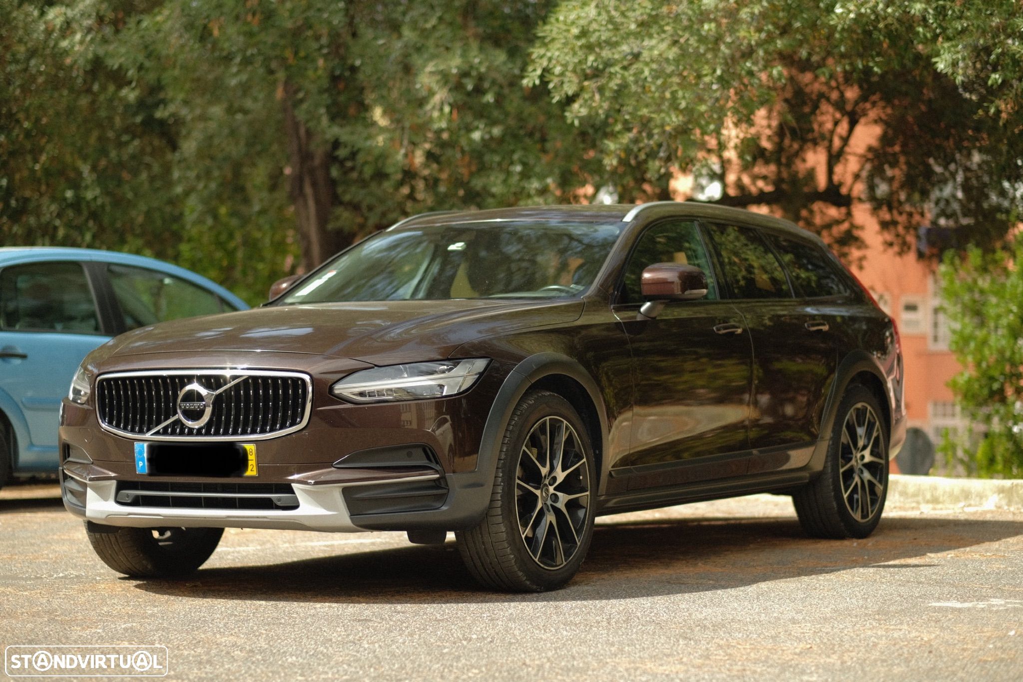 Volvo V90 Cross Country 2.0 D4 AWD Geartronic - 1