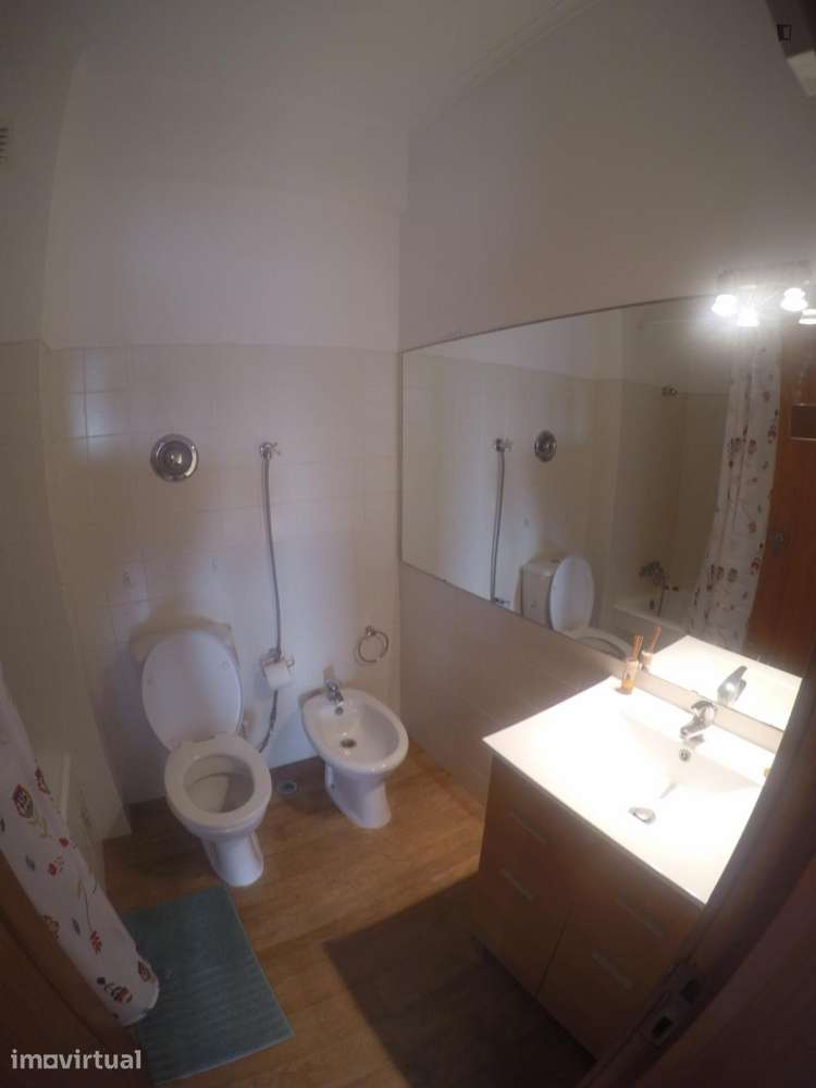 Quarto - localizado em Oeiras Lisbon - Grande imagem: 2/11