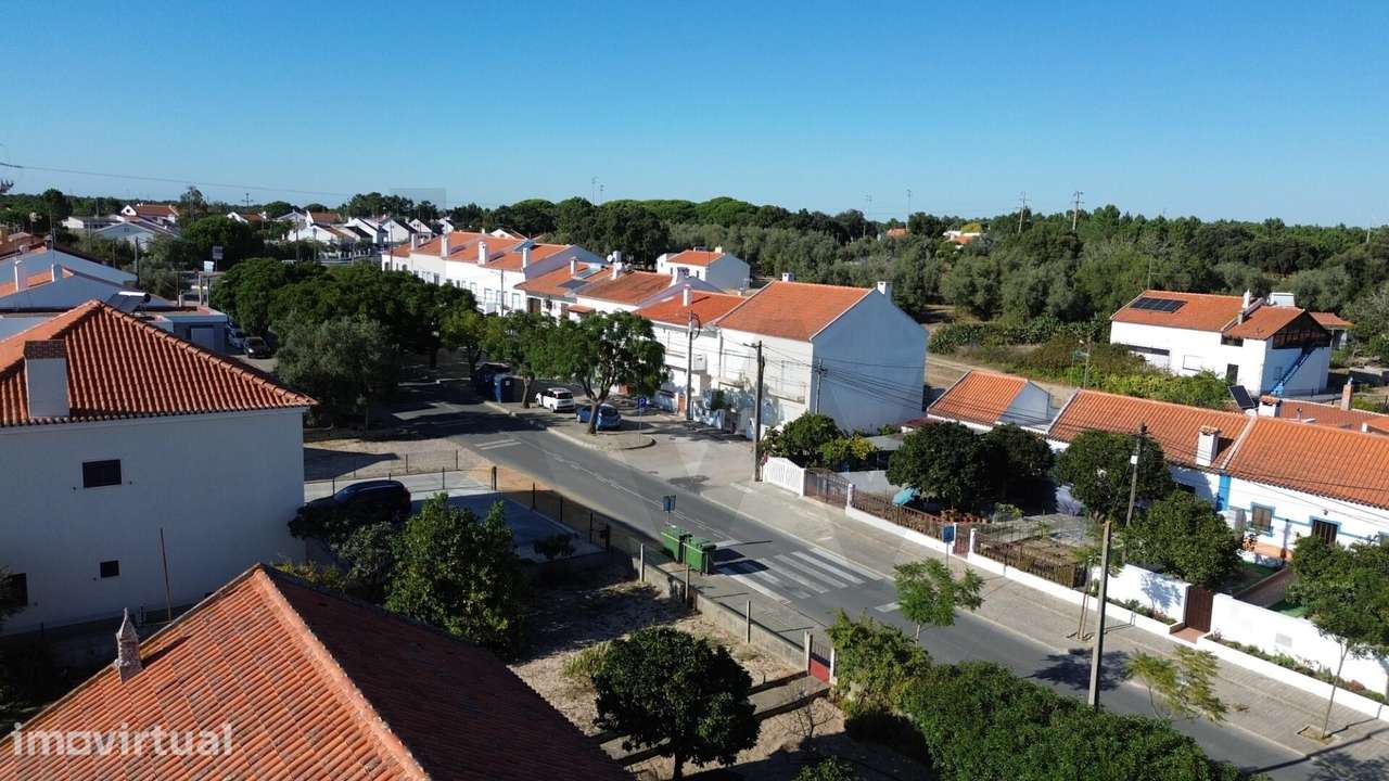 Moradia Independente no Centro de Melides – Oportunidade Única de Lote - Grande imagem: 4/28