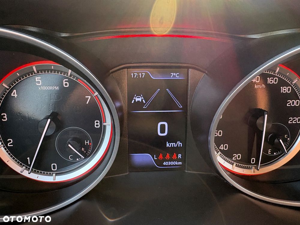 Suzuki Swift 1.2 Dualjet SHVS Premium Plus - 4