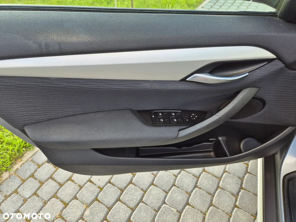 BMW X1 xDrive18d - 33