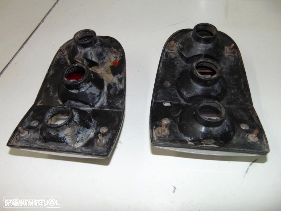 Triumph 1300/ 2000 farolins de trás - 5