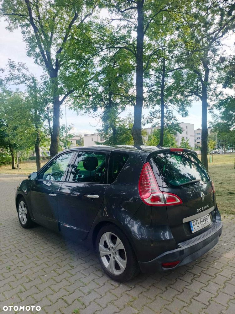 Renault Scenic - 1