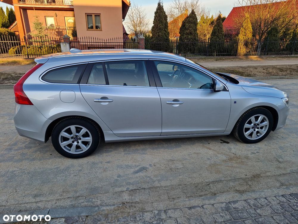Volvo V60 D2 Ocean Race - 8
