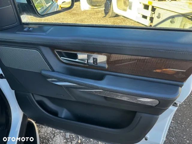 Land Rover Range Rover Sport S 3.0TD V6 HSE - 38