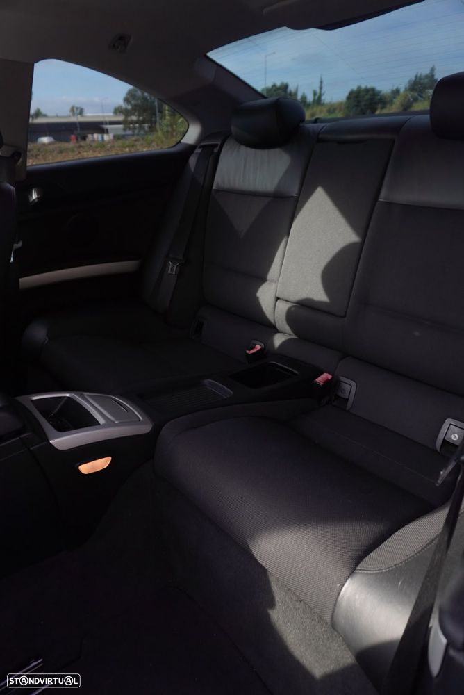 BMW 320 d Coupe - 14