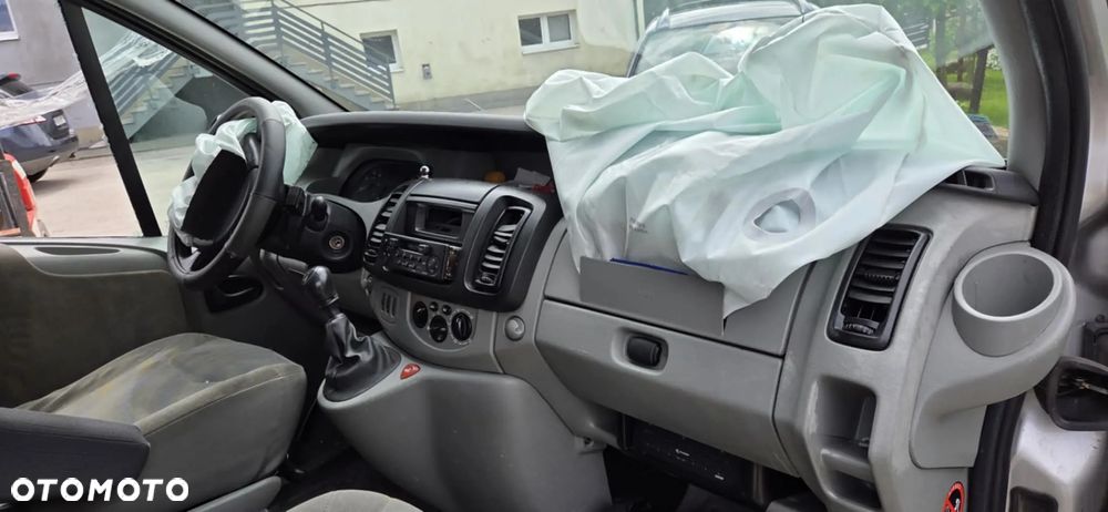 RENAULT TRAFIC II VIVARO fotel kanapa II rząd komplet - 7