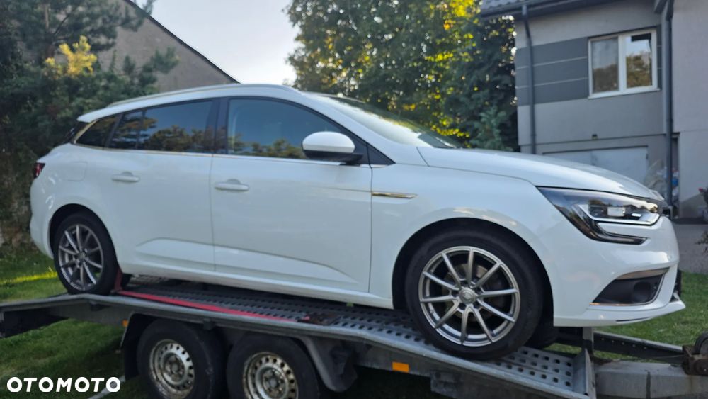 Renault Megane Grandtour ENERGY TCe 130 BOSE EDITION - 19