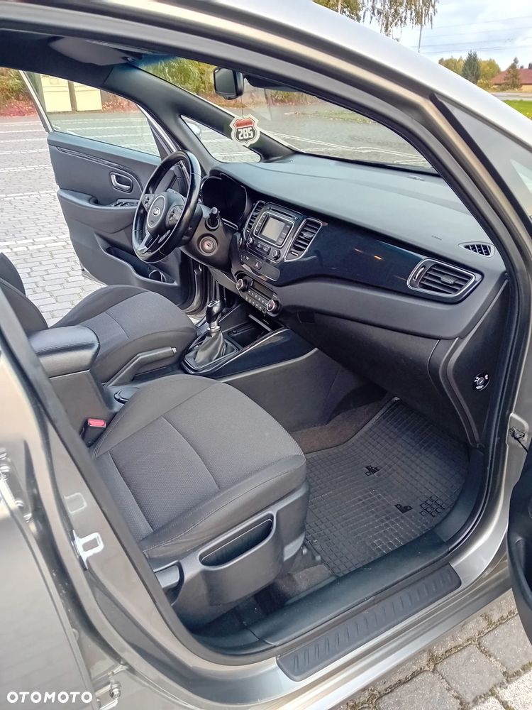 Kia Carens 1.6 GDI L 7os - 36