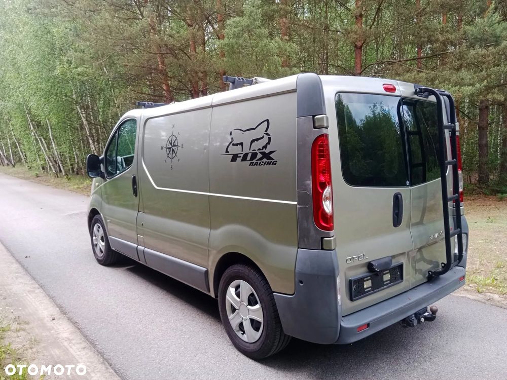 Opel Vivaro - 8