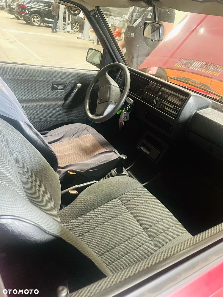 Volkswagen Golf 1.6 CL D - 11