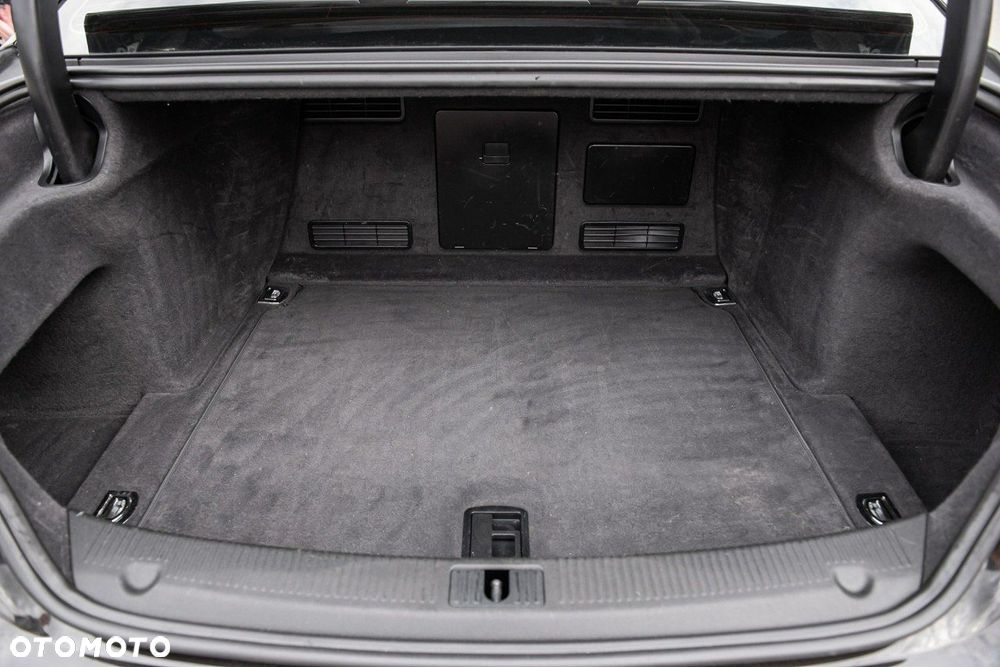 Audi A8 4.2 TDI Quattro - 34
