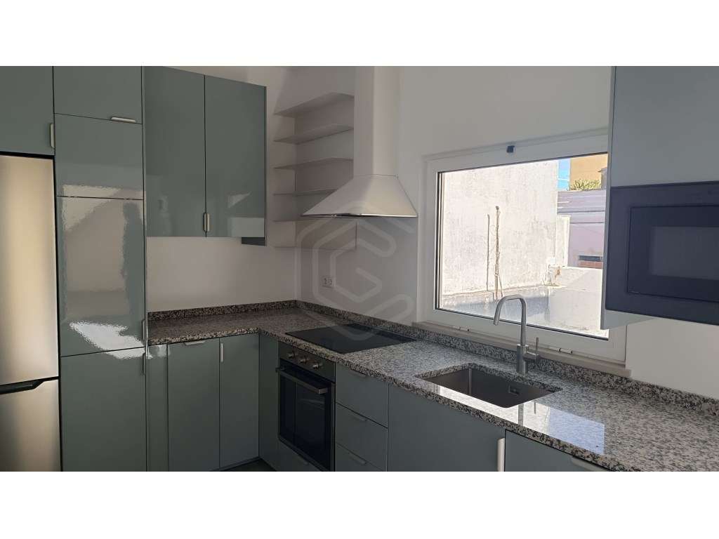 Moradia V2 em zona centro da Cidade de Faro, Algarve - Grande imagem: 2/18