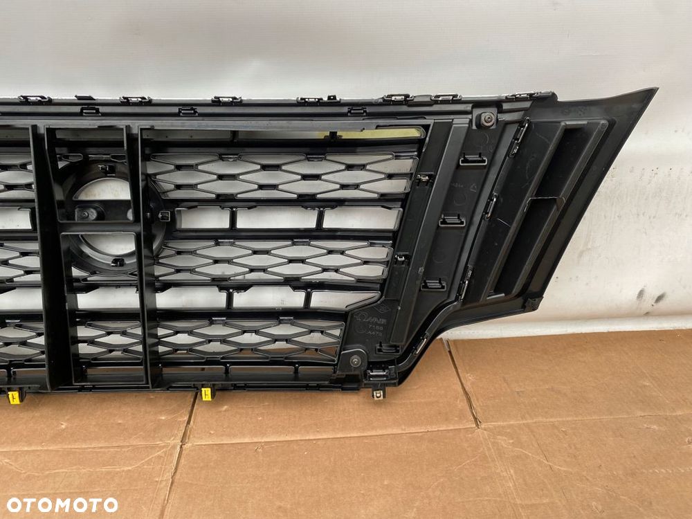 NISSAN NV 400 10- ATRAPA GRILL NA CHROM ORYGINALNA - 10