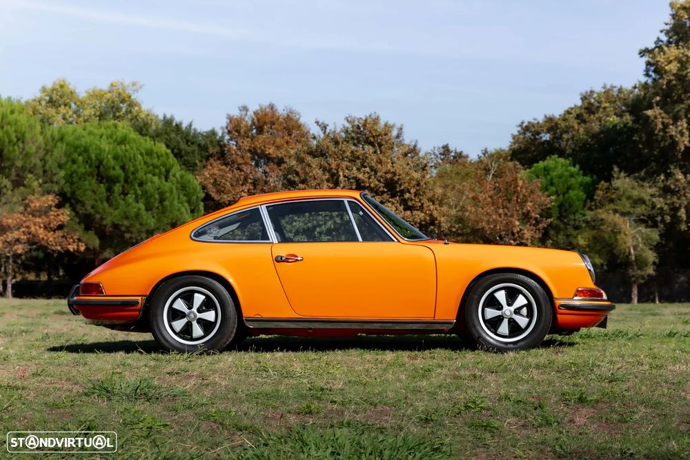 Porsche 911 Série F - 6