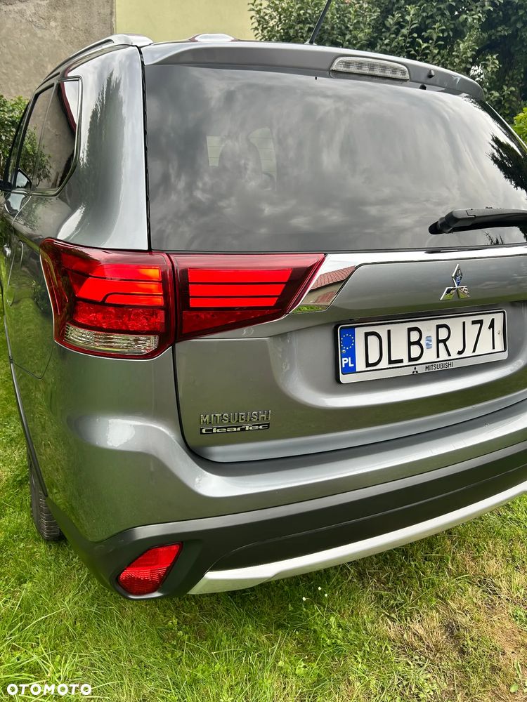 Mitsubishi Outlander 2.0 4WD CVT Diamant+ - 17