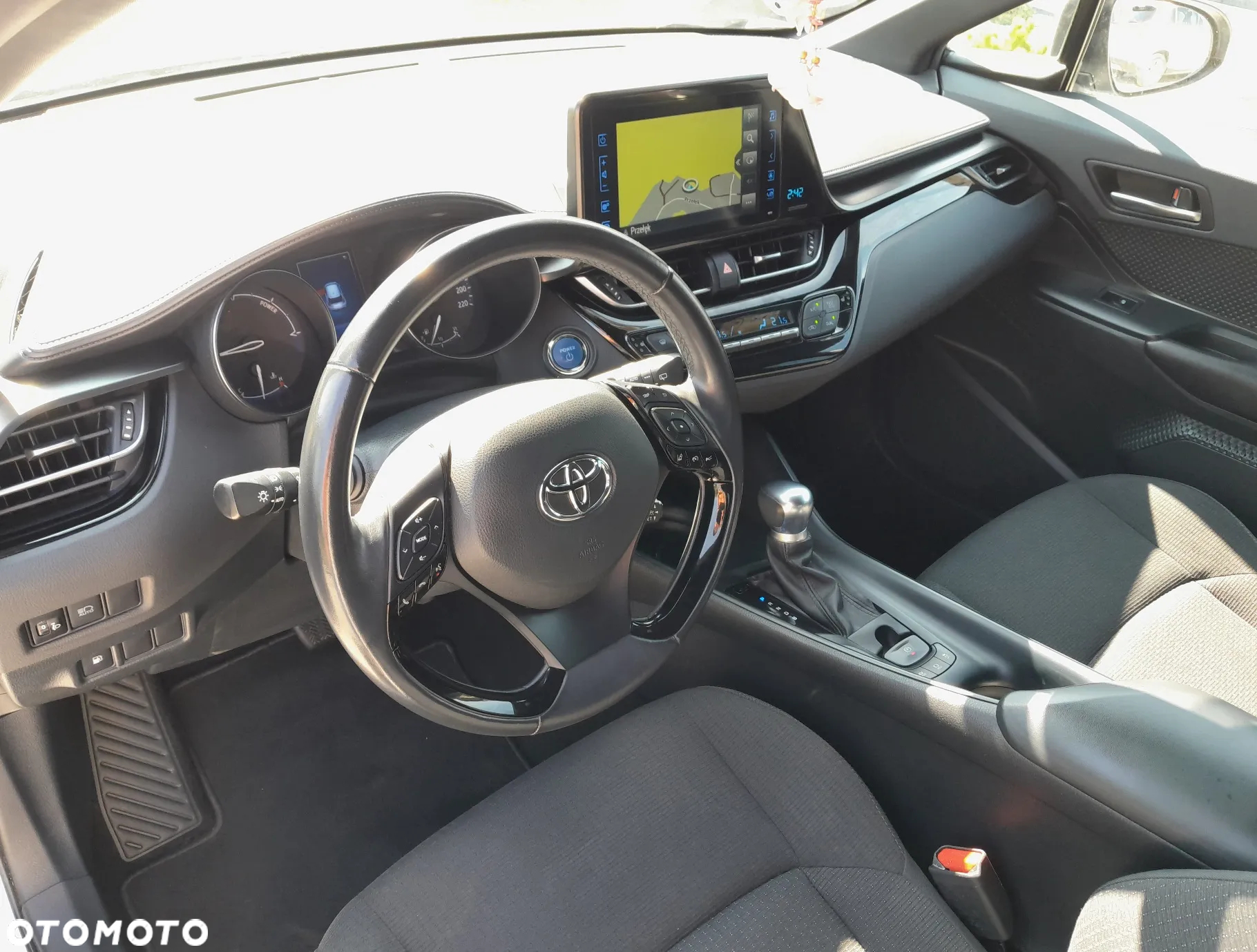 Toyota C-HR - 6