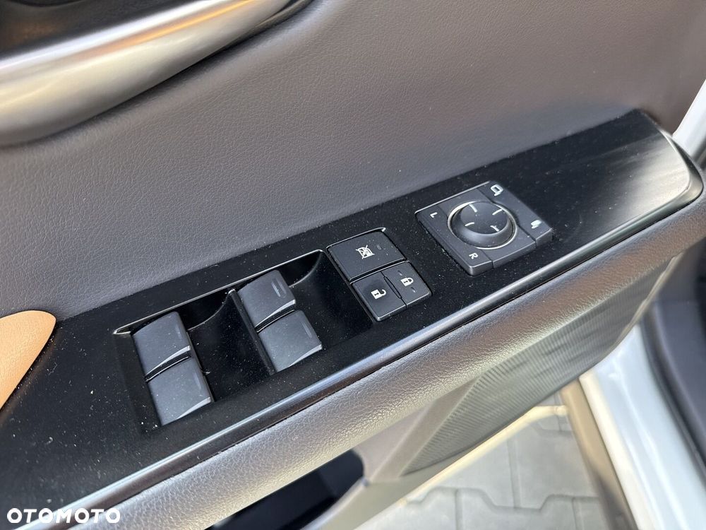 Lexus UX 250h GPF Business 2WD - 22