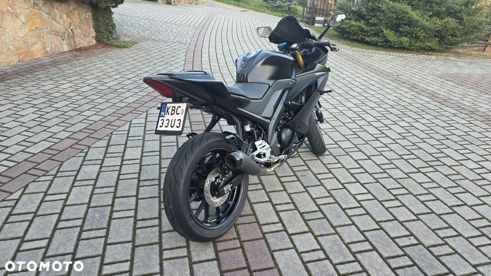 Yamaha YZF - 3
