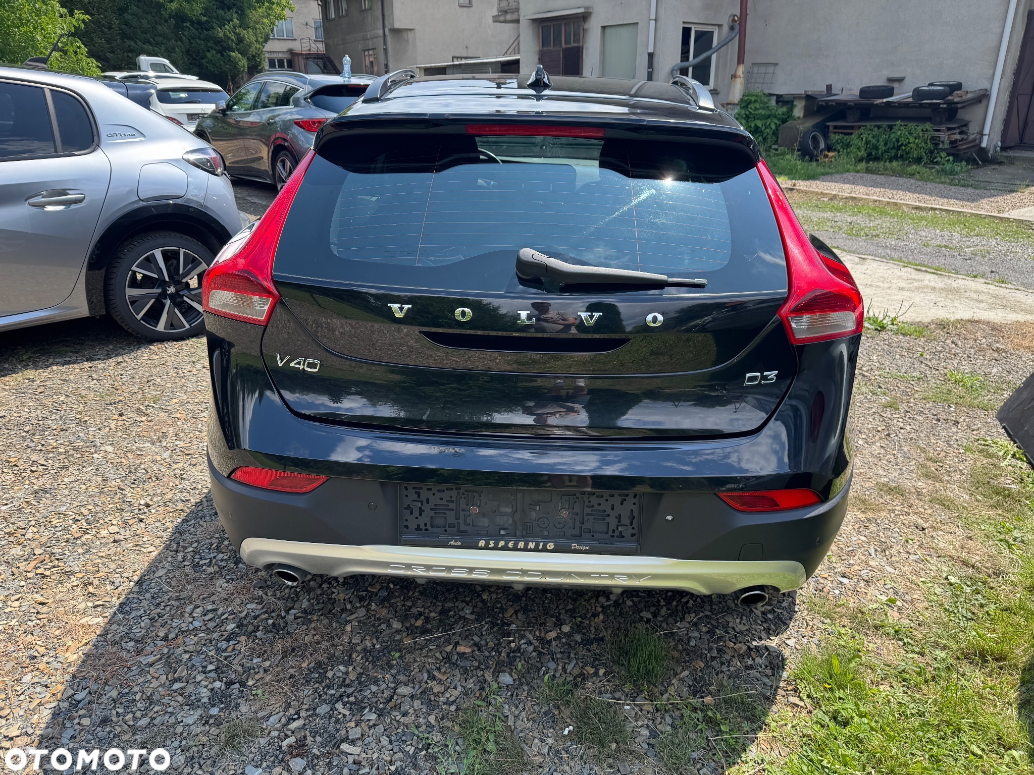 Volvo V40 Cross Country D3 Momentum - 13