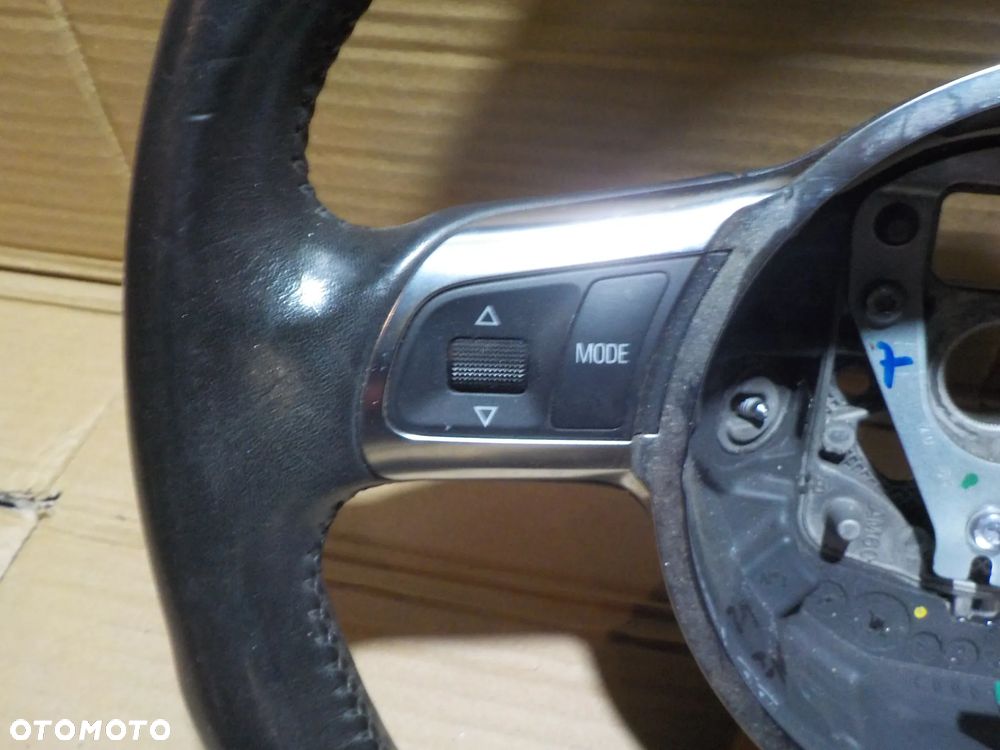 AUDI TT 8J KIEROWNICA CZARNA SKÓRA MULTIFUNKCJA - 3