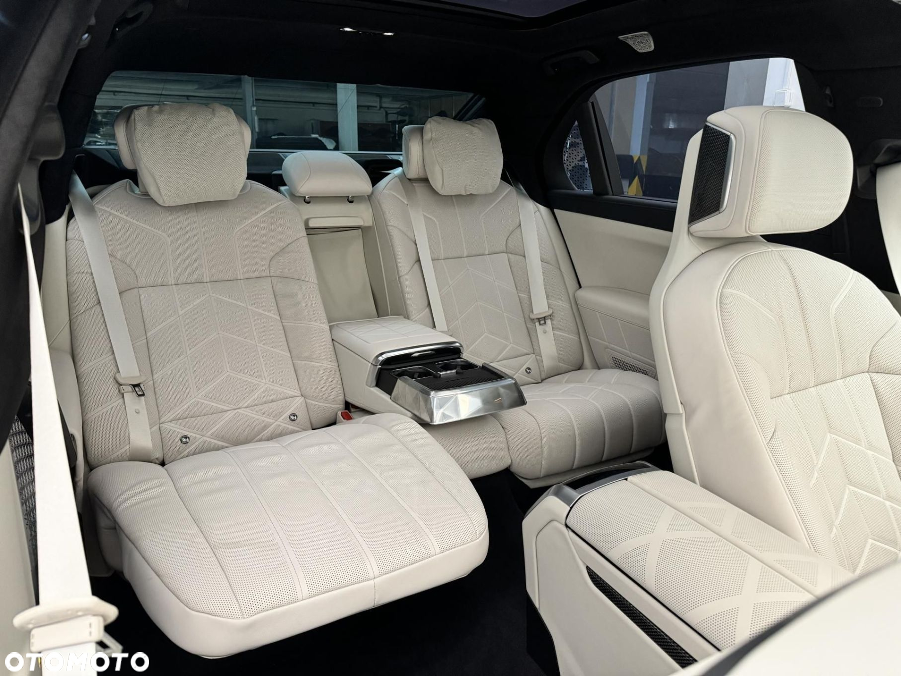 BMW Seria 7 - 29