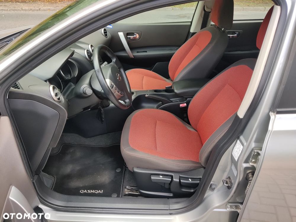 Nissan Qashqai 2.0 Visia - 17