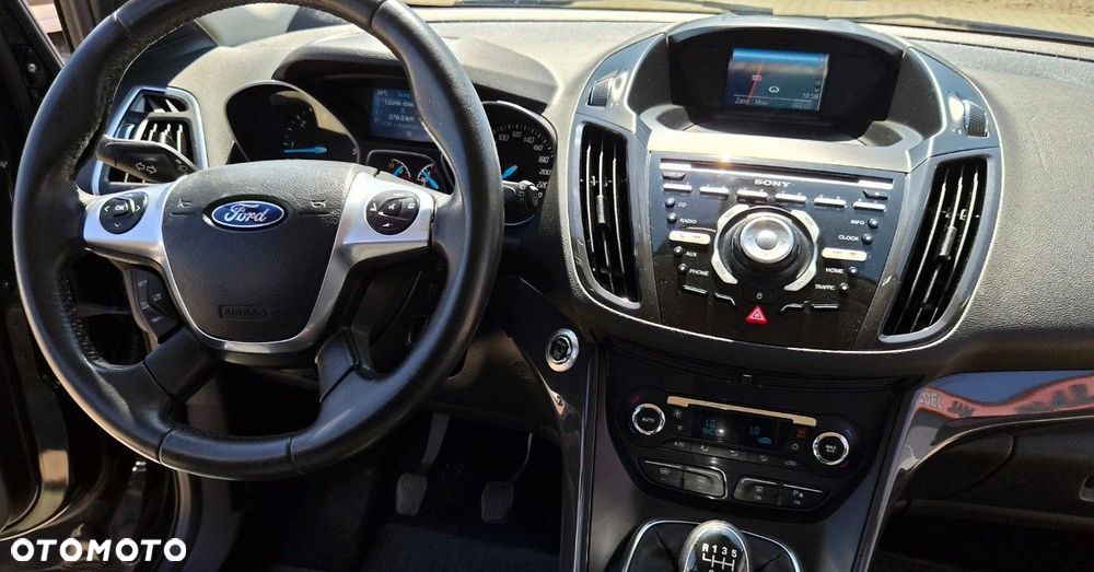 Ford Kuga - 33