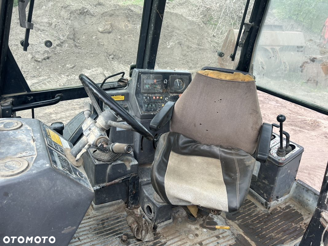 Ford 655D - 4