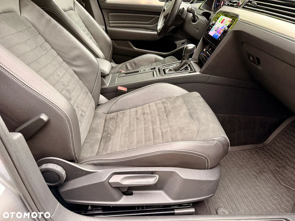 Volkswagen Passat Variant 2.0 TDI 4Mot Elegance DSG - 17