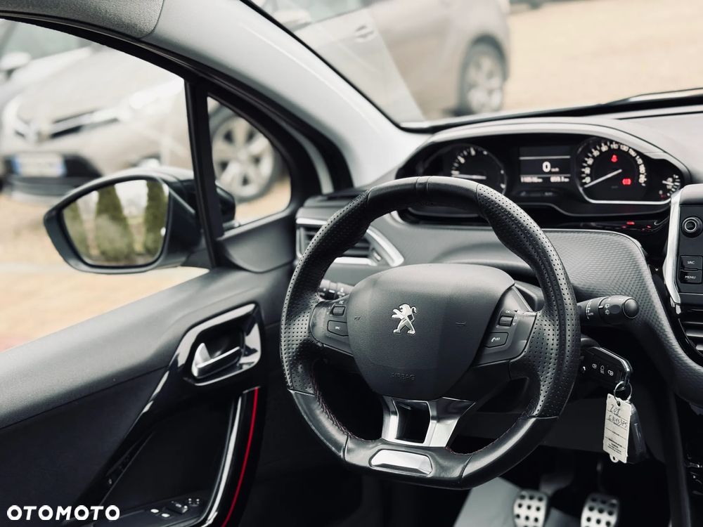 Peugeot 208 PureTech 110 Stop & Start Allure - 24