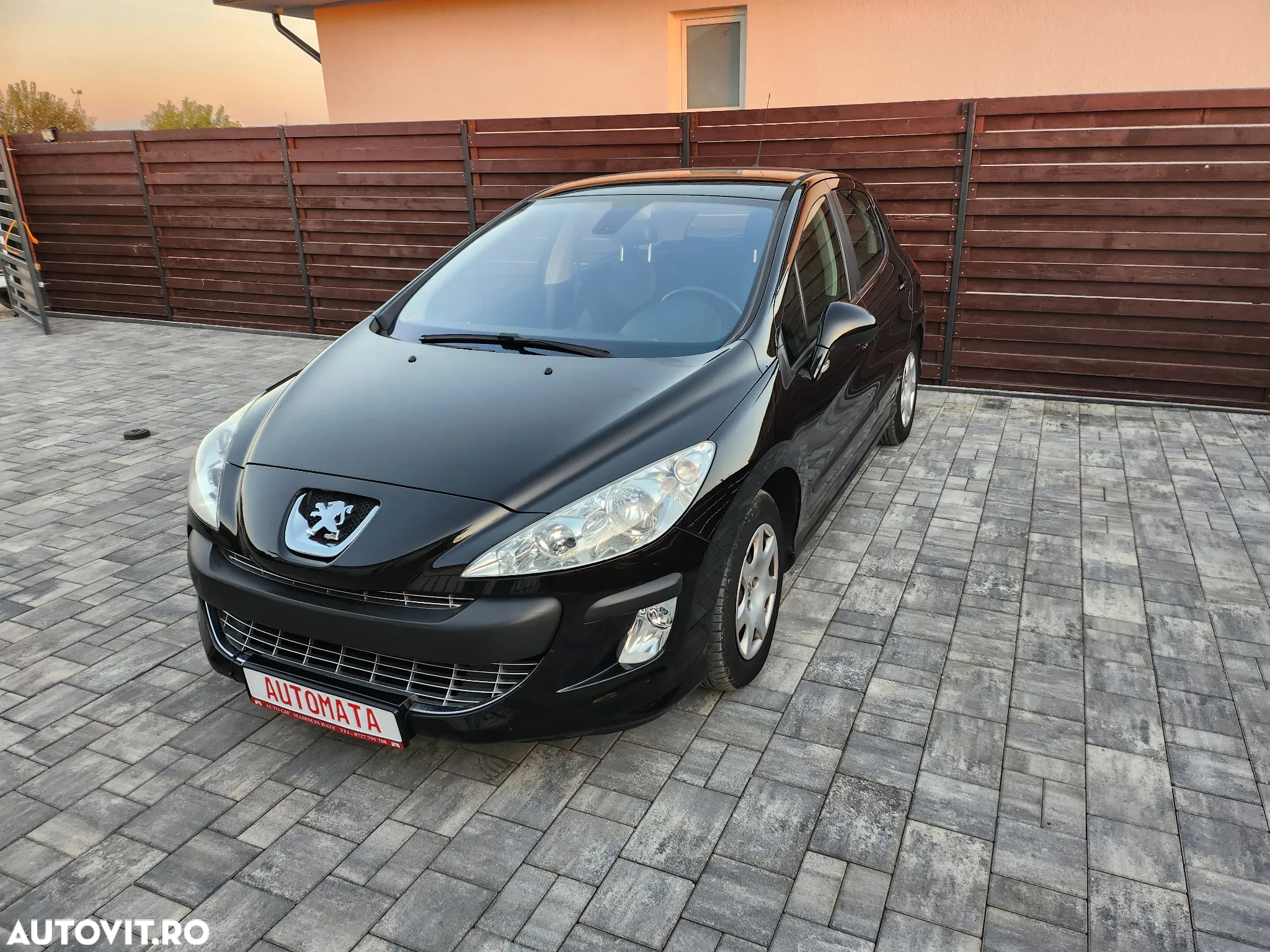 Peugeot 308 1.6E Confort Pack Aut - 2