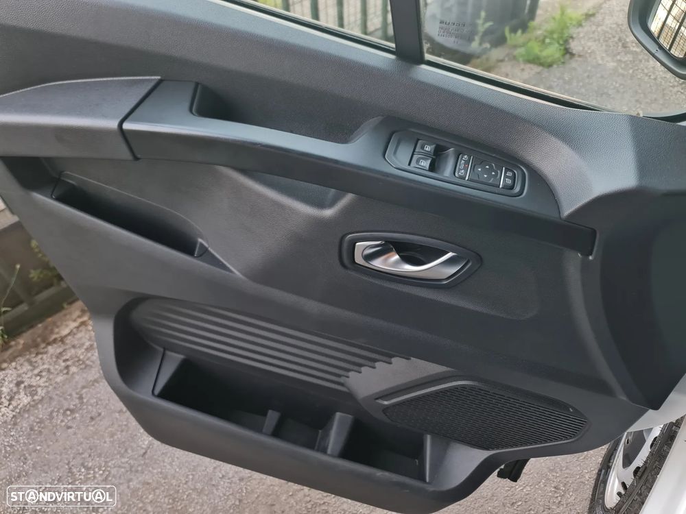 Renault Trafic 2.0 dCi 130cv GPS / CarPlay / Câmara /c/IVA dedutível - 23