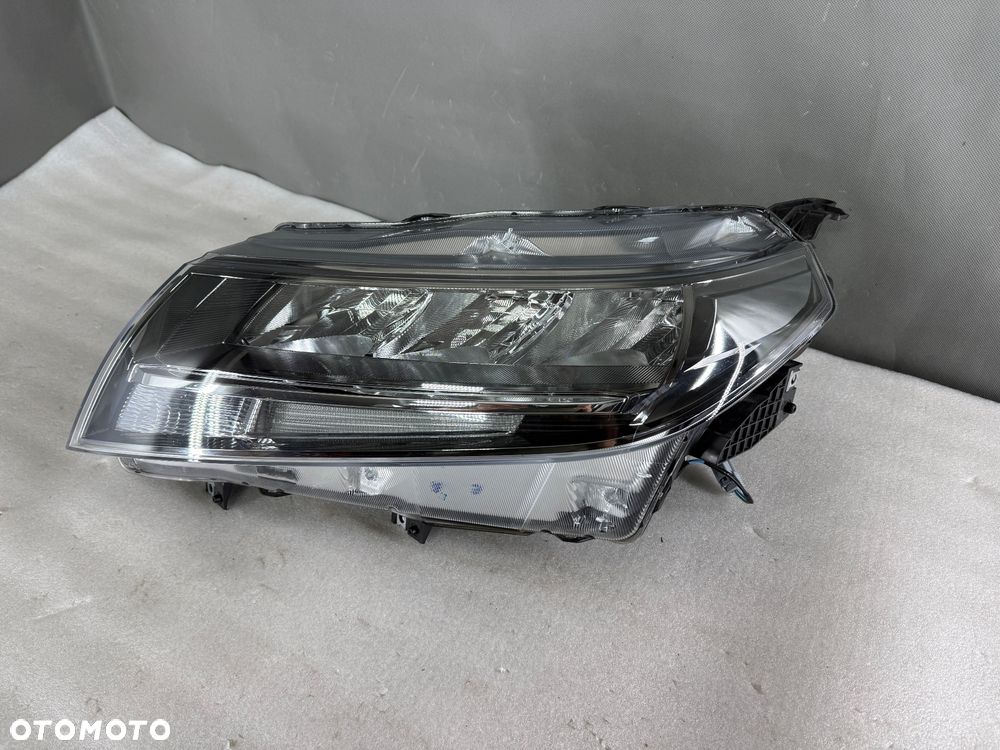 Reflektor Przód strona lewa Suzuki Vitara LIFT 24+ 1007R016 - 2