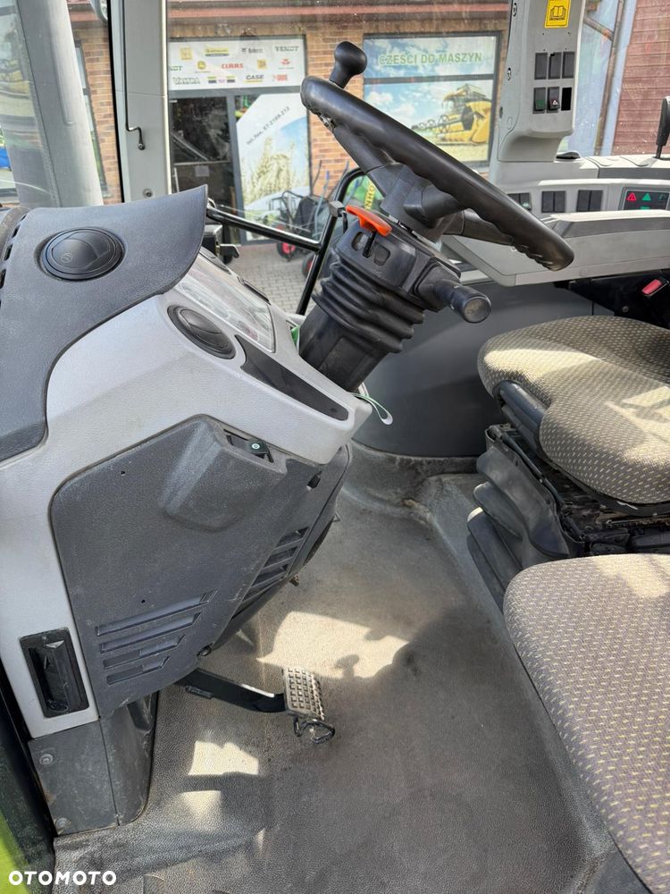 Claas AXION 810 CMATIC  820 CEBIS  JOHN DEERE 7430 - 6