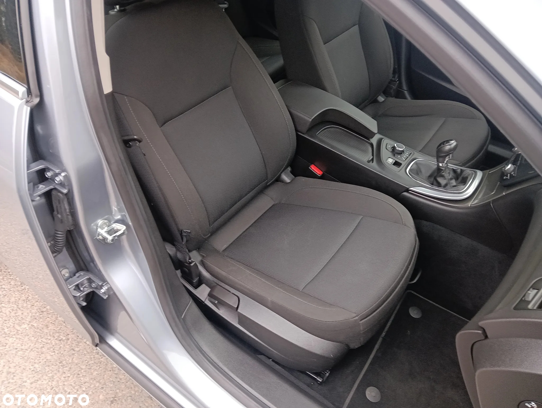 Opel Insignia 1.6 Turbo Edition - 18